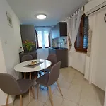 Daire Adria Pearl Appartments Vrsar