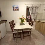 Daire Adria Pearl Appartments Vrsar