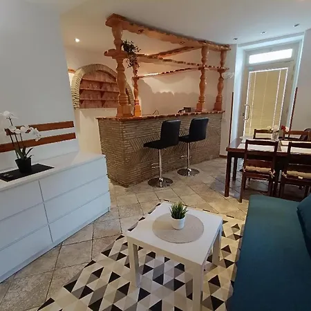 Adria Pearl Appartments