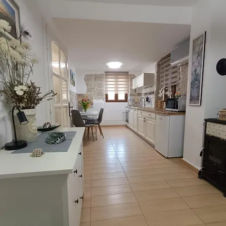 Adria Pearl Appartments