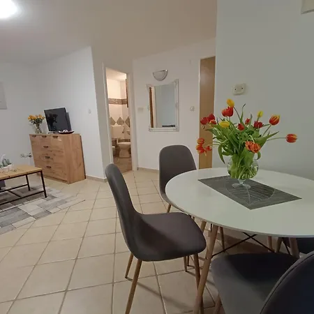 Adria Pearl Appartments