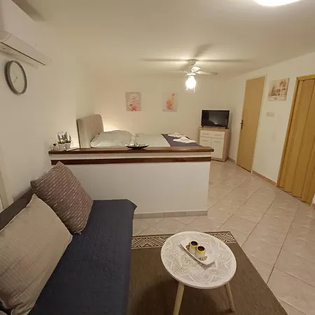 Adria Pearl Appartments