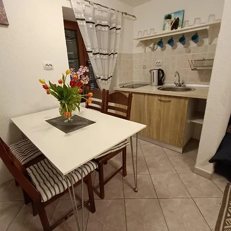 Adria Pearl Appartments Apartman *