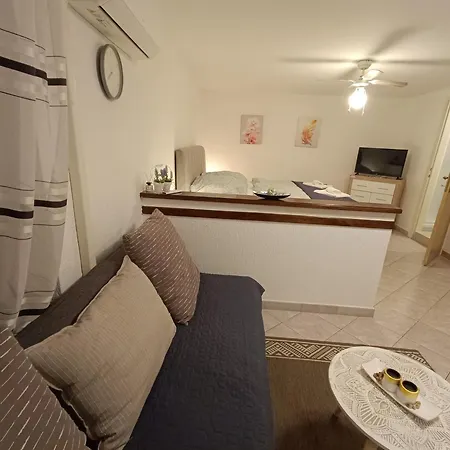 Adria Pearl Appartments Apartman *