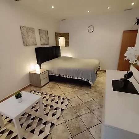 Adria Pearl Appartments Врсар