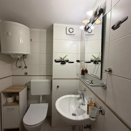 Adria Pearl Appartments Апартаменты *