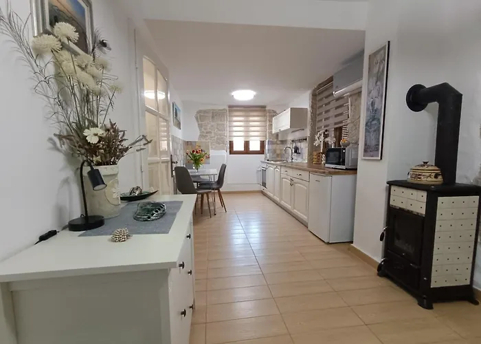 Adria Pearl Appartments
